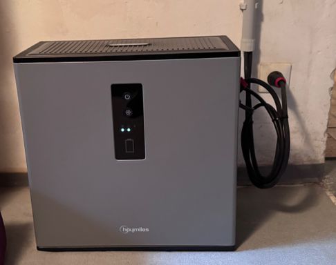Hoymiles MS-A2